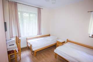 Отели типа «постель и завтрак» Willa Alkor Drzeńsko Небольшой двухместный номер с 2 отдельными кроватями-4